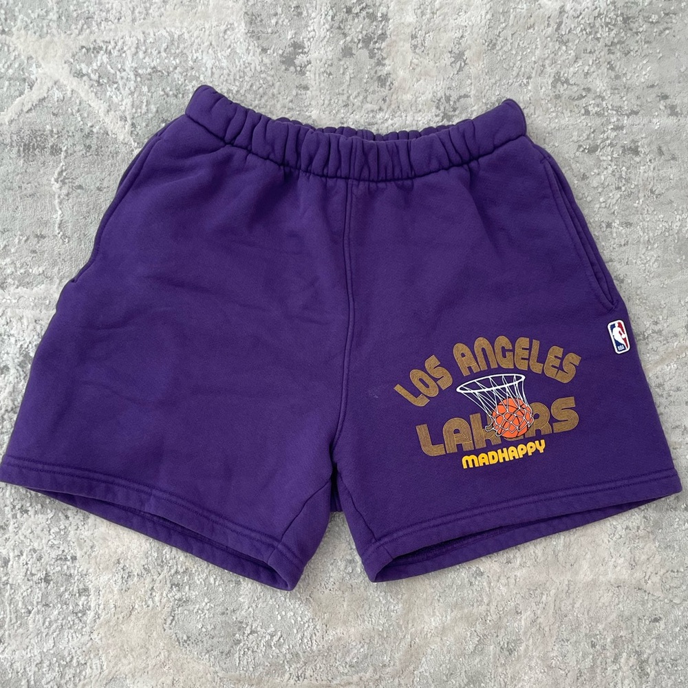 MADHAPPY LAKERS HERITAGE SHORT - LEGACY